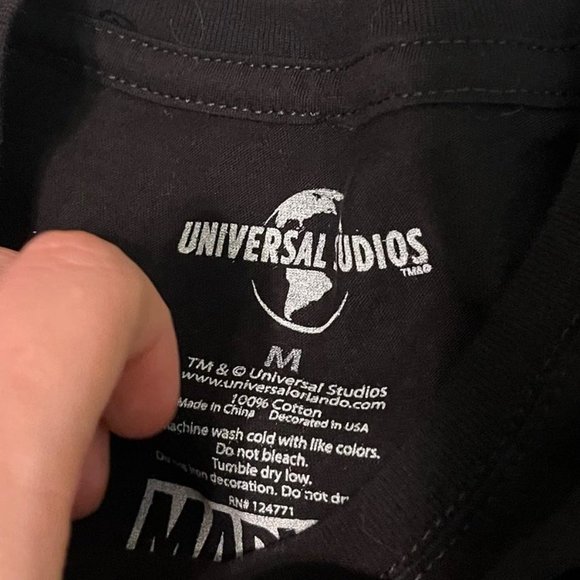 NWT $30 Universal Studios Kids Girl’s Medium Spidey Spider-Man Black Park Tee - Picture 5 of 6